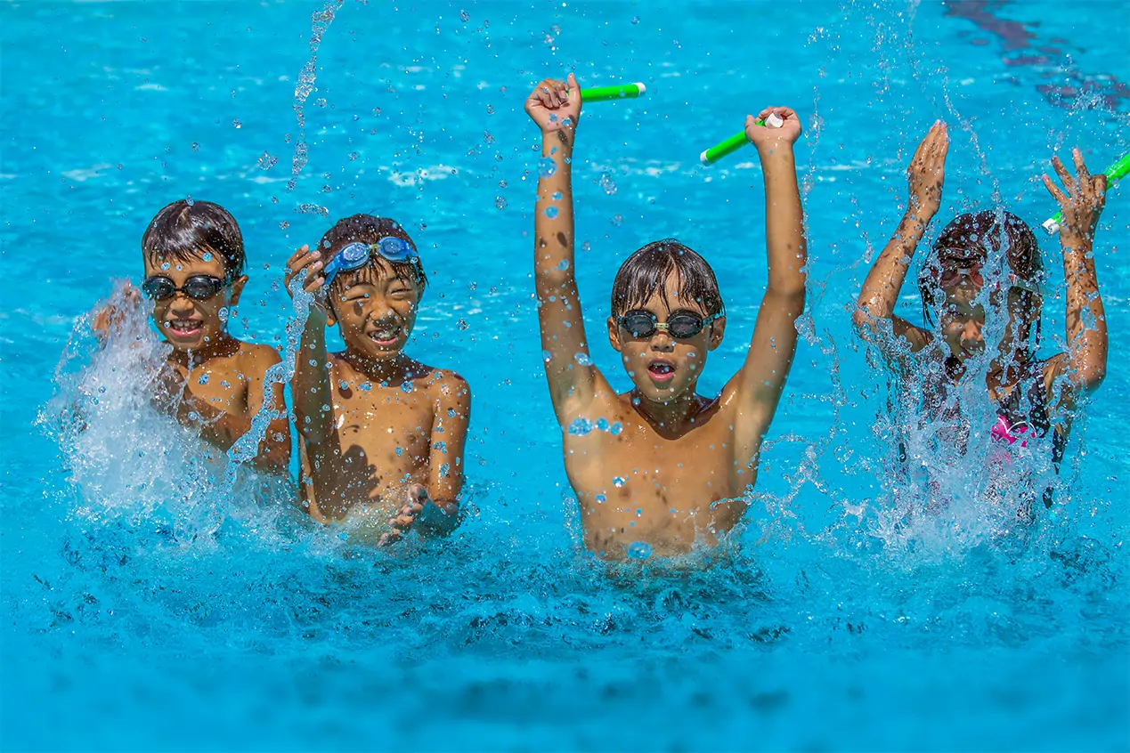 baignade dans notre parc aquatique de calvi camping l international