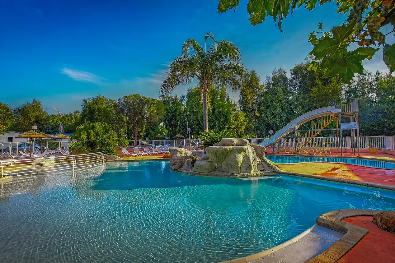 plongez dans notre grand parc aquatique a calvi camping les castors